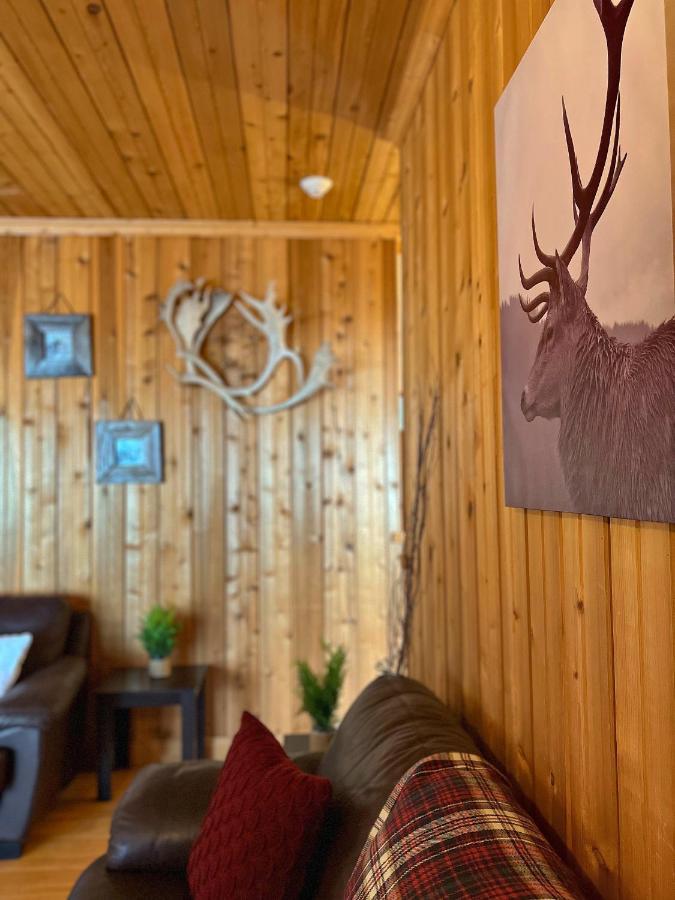 Auberge Au Poste De Traite Sainte-Famille Экстерьер фото