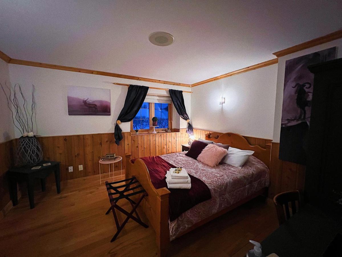 Auberge Au Poste De Traite Sainte-Famille Экстерьер фото
