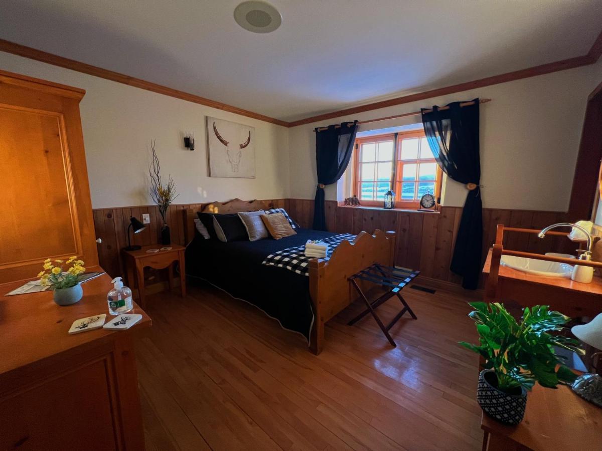 Auberge Au Poste De Traite Sainte-Famille Экстерьер фото