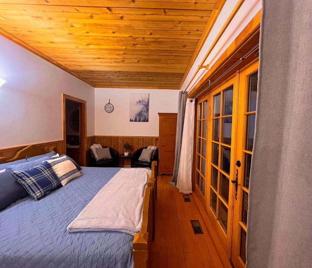 Auberge Au Poste De Traite Sainte-Famille Экстерьер фото