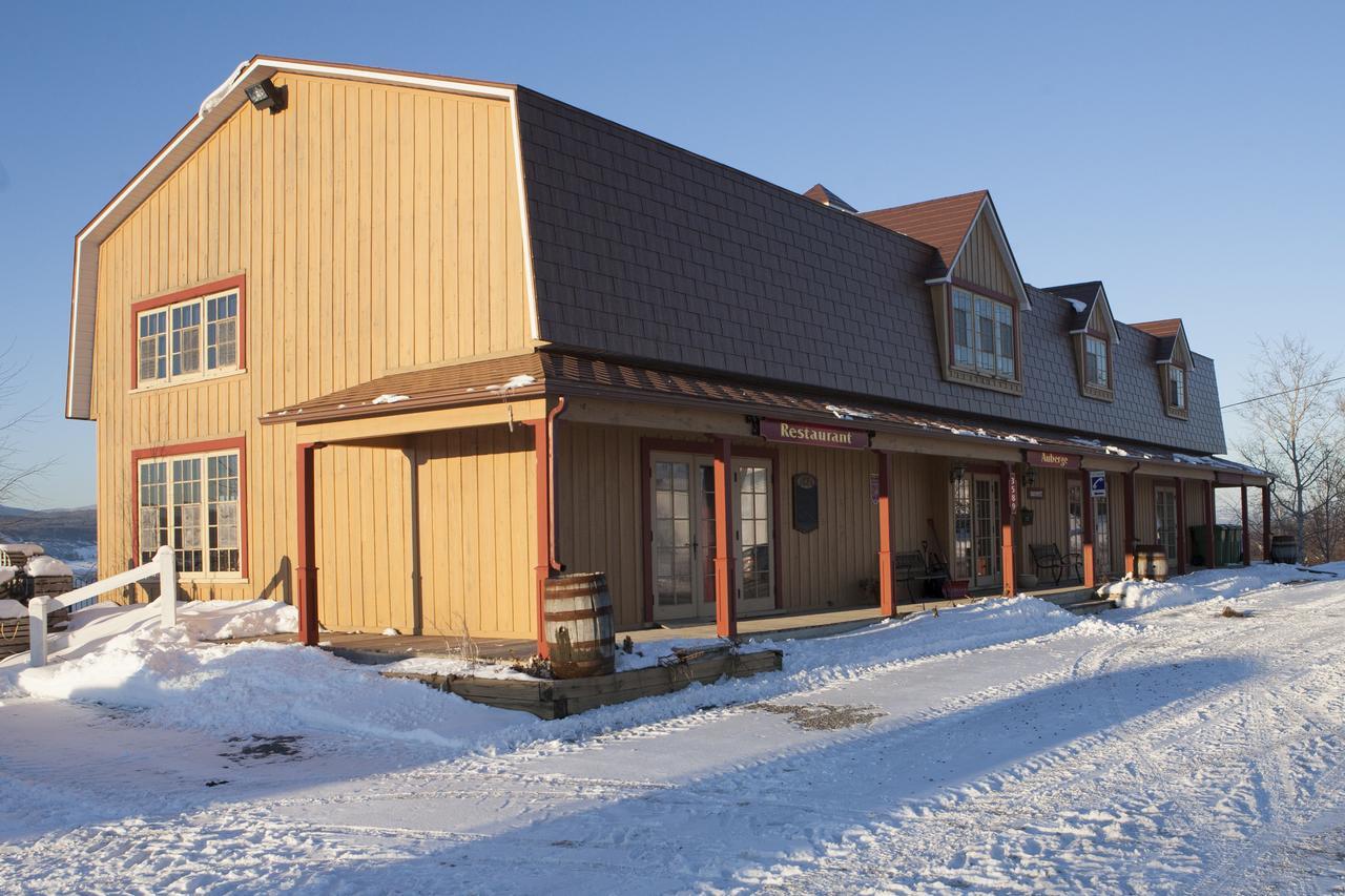 Auberge Au Poste De Traite Sainte-Famille Экстерьер фото